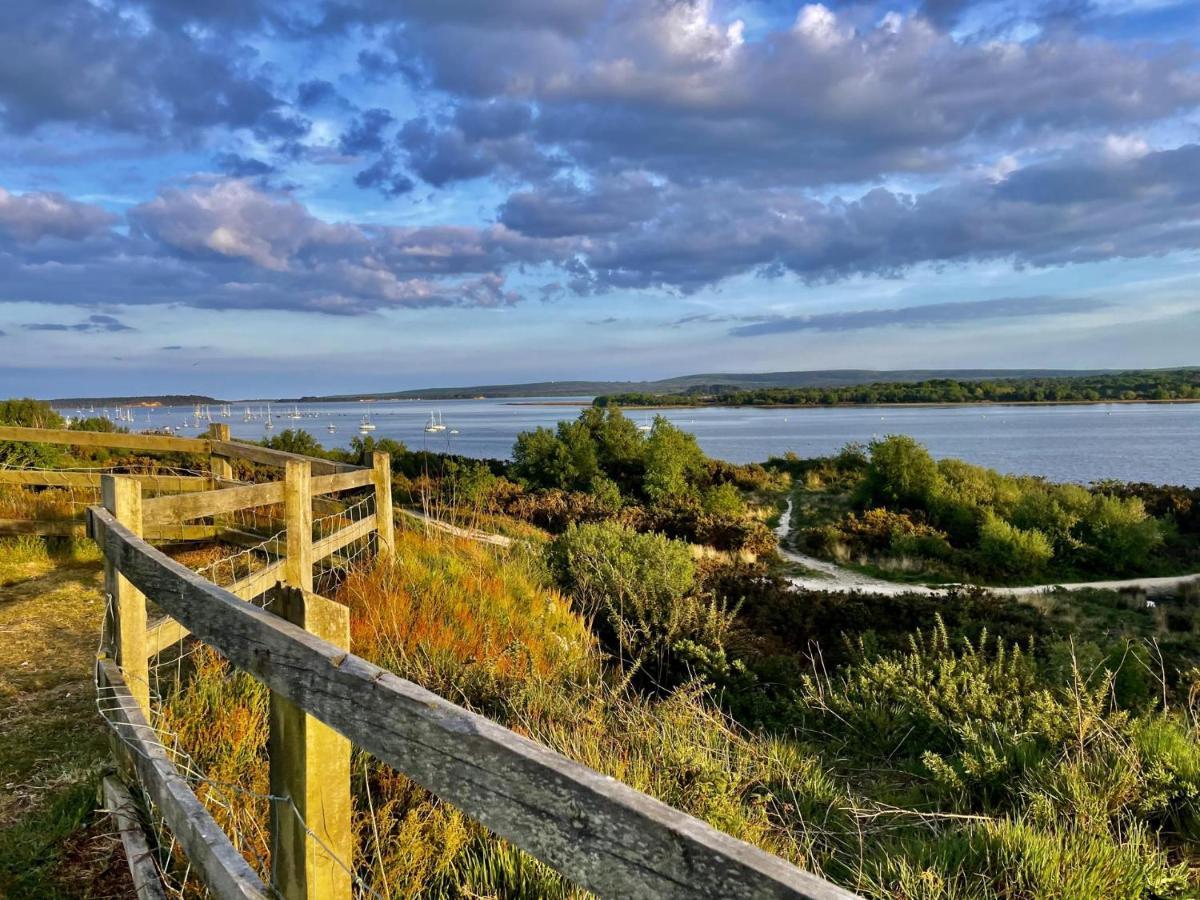 Poole Harbour View Lodge At Rockley Park Exterior foto